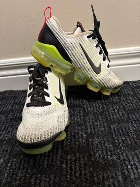 Nike Kids Air VaporMax Flyknit Shoes White Black Neon Green Pink Accent